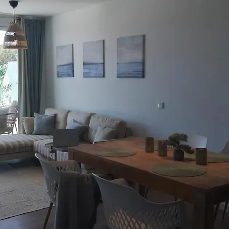 Serenity Sea View Apartment Estepona