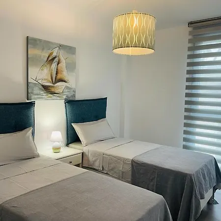 Serenity Sea View Apartment *